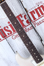 Load image into Gallery viewer, Fender Player II Series Player II Stratocaster Electric Guitar White Blonde