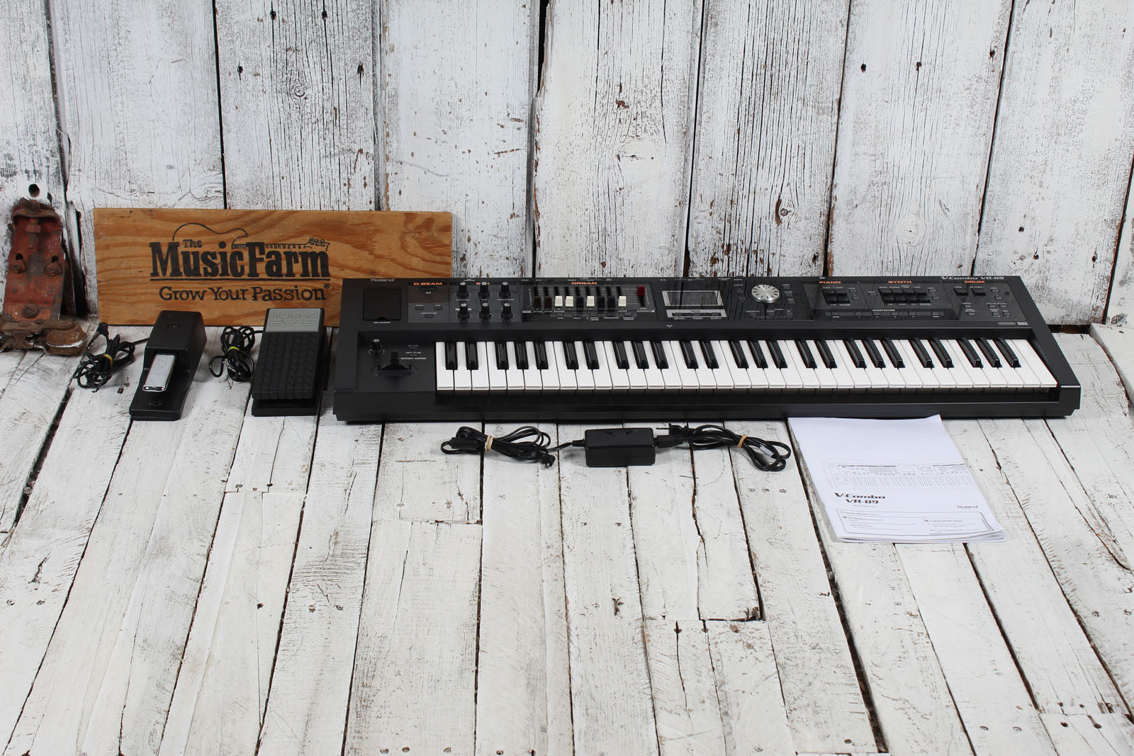 Roland V-Combo VR-09 Performance Keyboard w 2 Controllers Manual & Power Supply