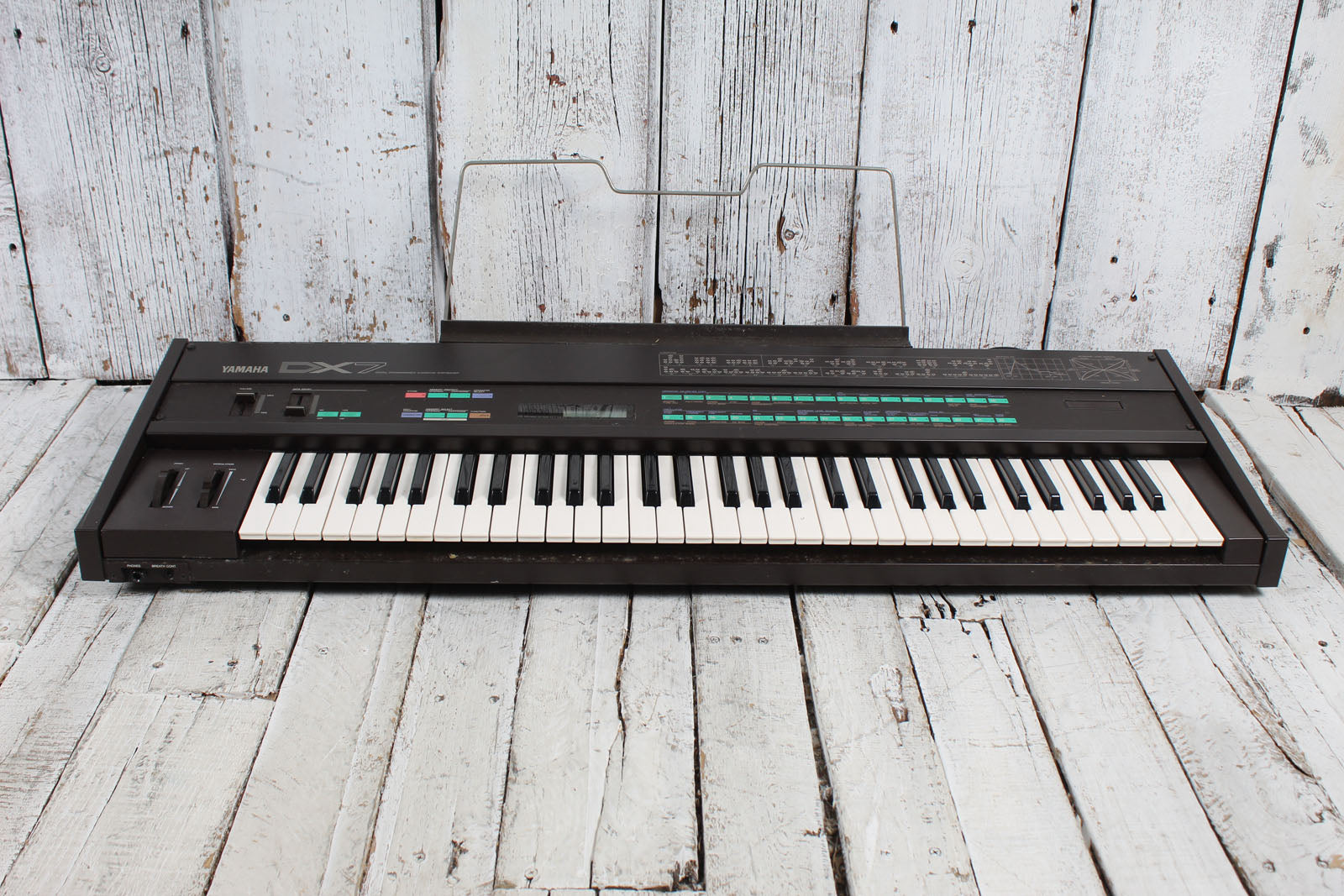 Yamaha Vintage 1980s DX7 Digital Synthesizer 61 Key Keyboard with Case & Manuals