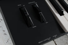 Load image into Gallery viewer, Yamaha 1980s DX7IID Digital Synthesizer 61 Note Digital Workstation Keyboard