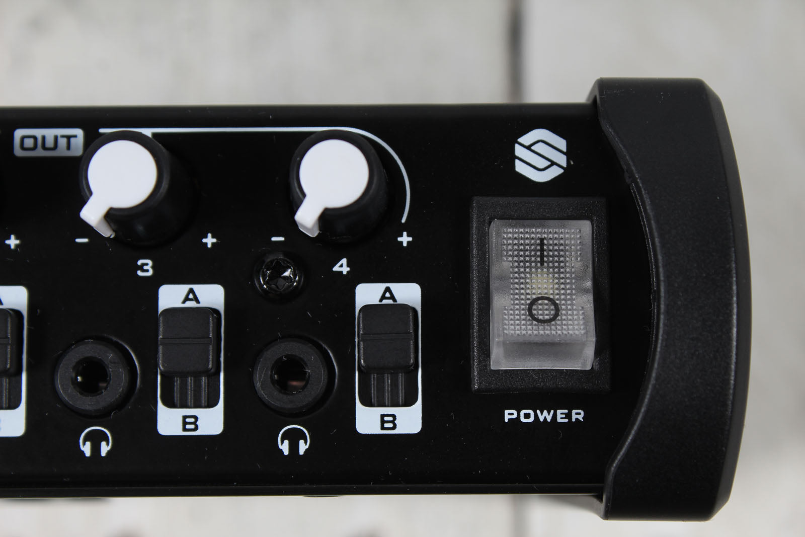 Sterling Audio SHA4 Professional Headphone Amplifier 4 Channel Headphone Amp