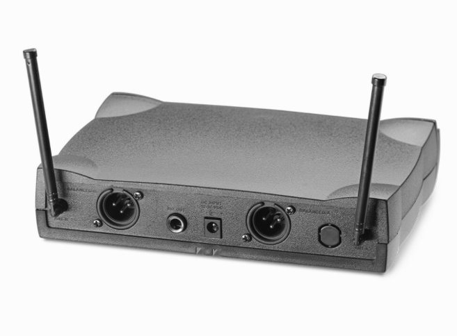 Stagg SUW 50 MM EG UHF True Diversity 2 Channel Dual Handheld Wireless Microphone System