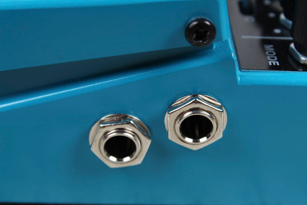 BOSS VB-2W Waza Craft Vibrato Effects Pedal Electric Guitar Vibrato Effect Pedal