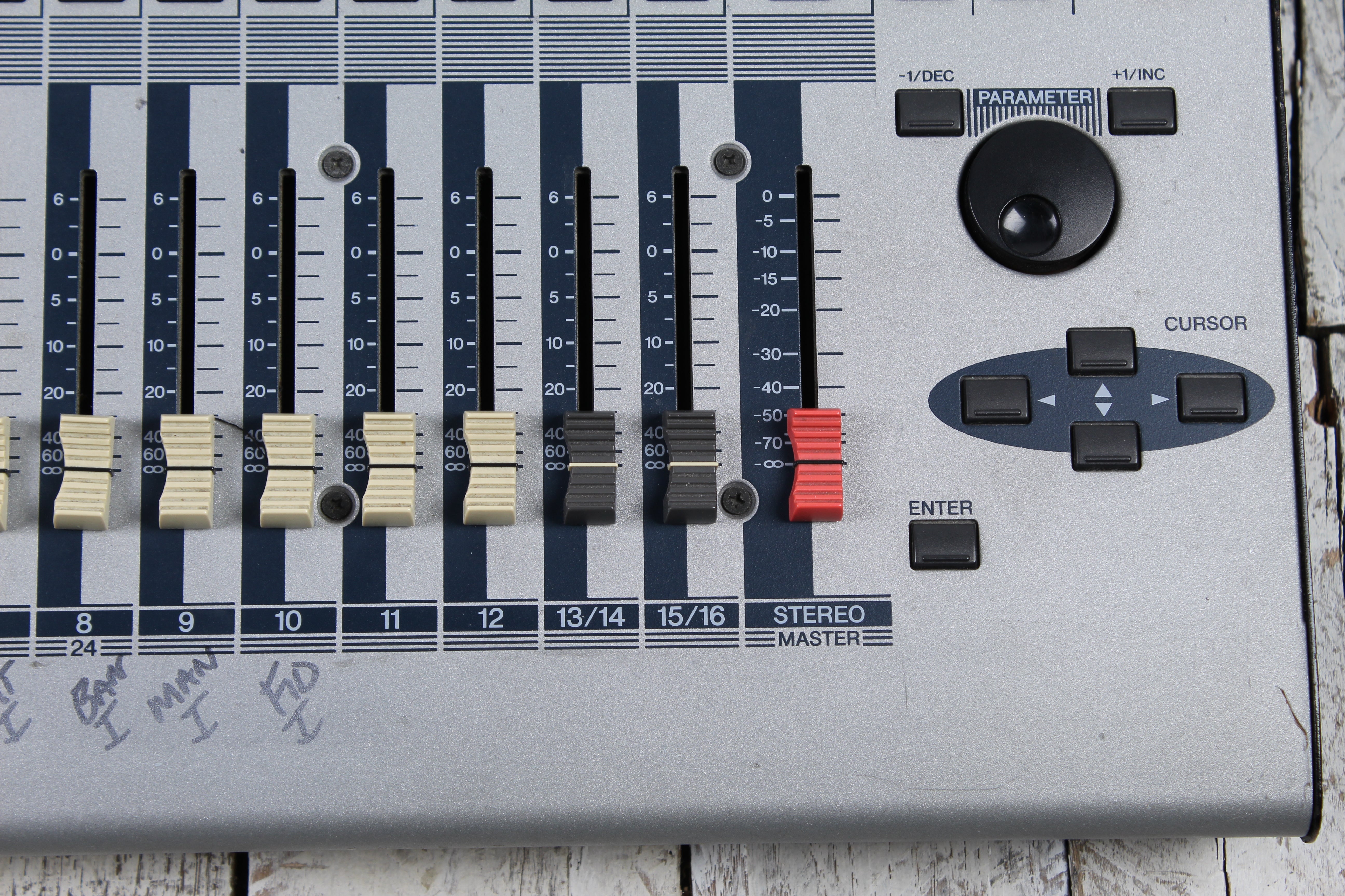 Yamaha O1V Mixer Digital Mixing Console PARTS ONLY – The Music Farm