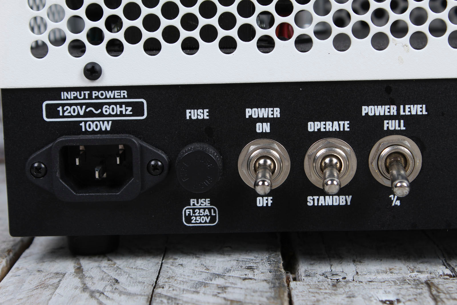 EVH 5150 III LBXII Electric Guitar Amplifier Head 15 Watt Amp with Footswitch