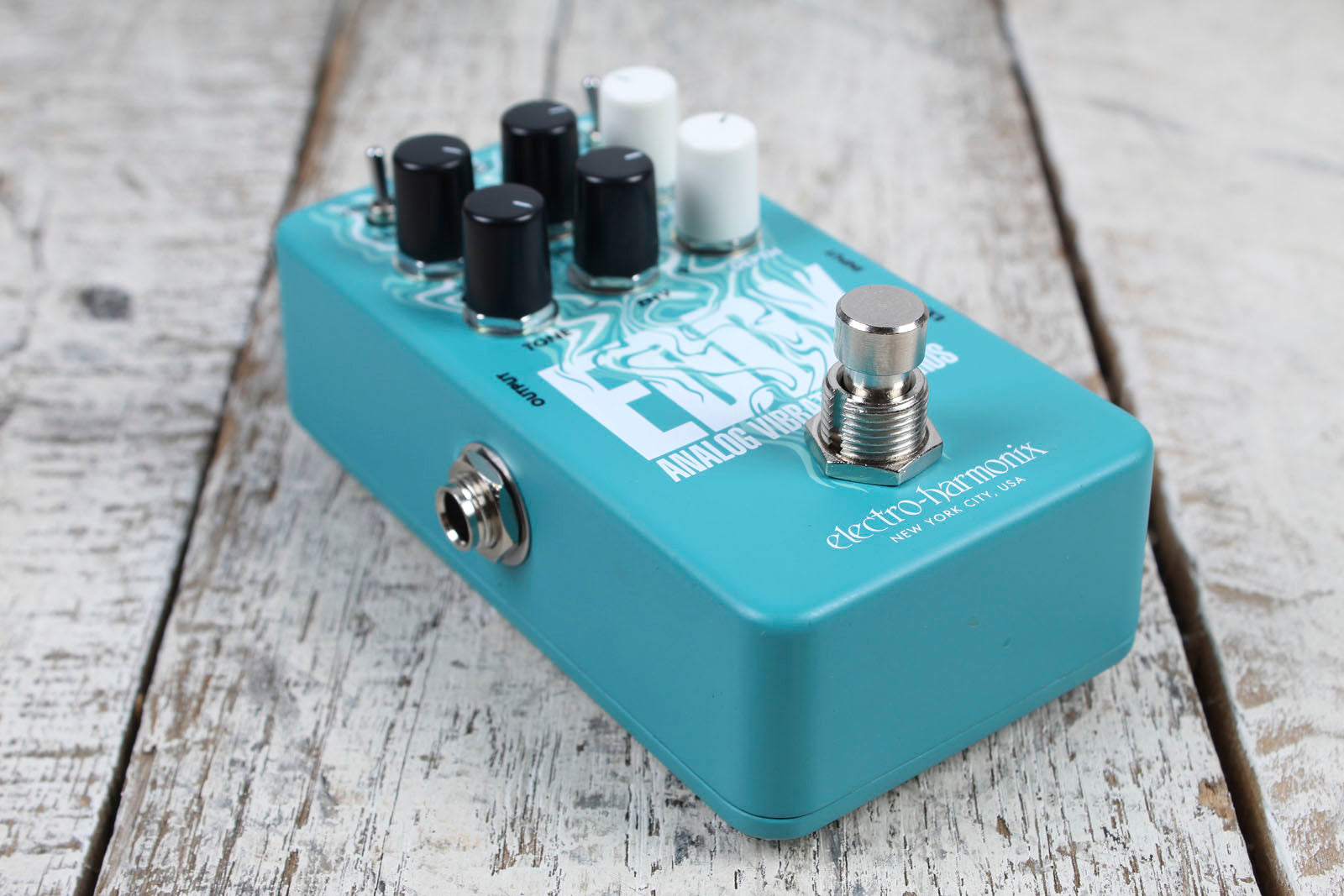 Electro Harmonix EDDY Analog Vibrato and Chorus Electric Guitar Effects Pedal