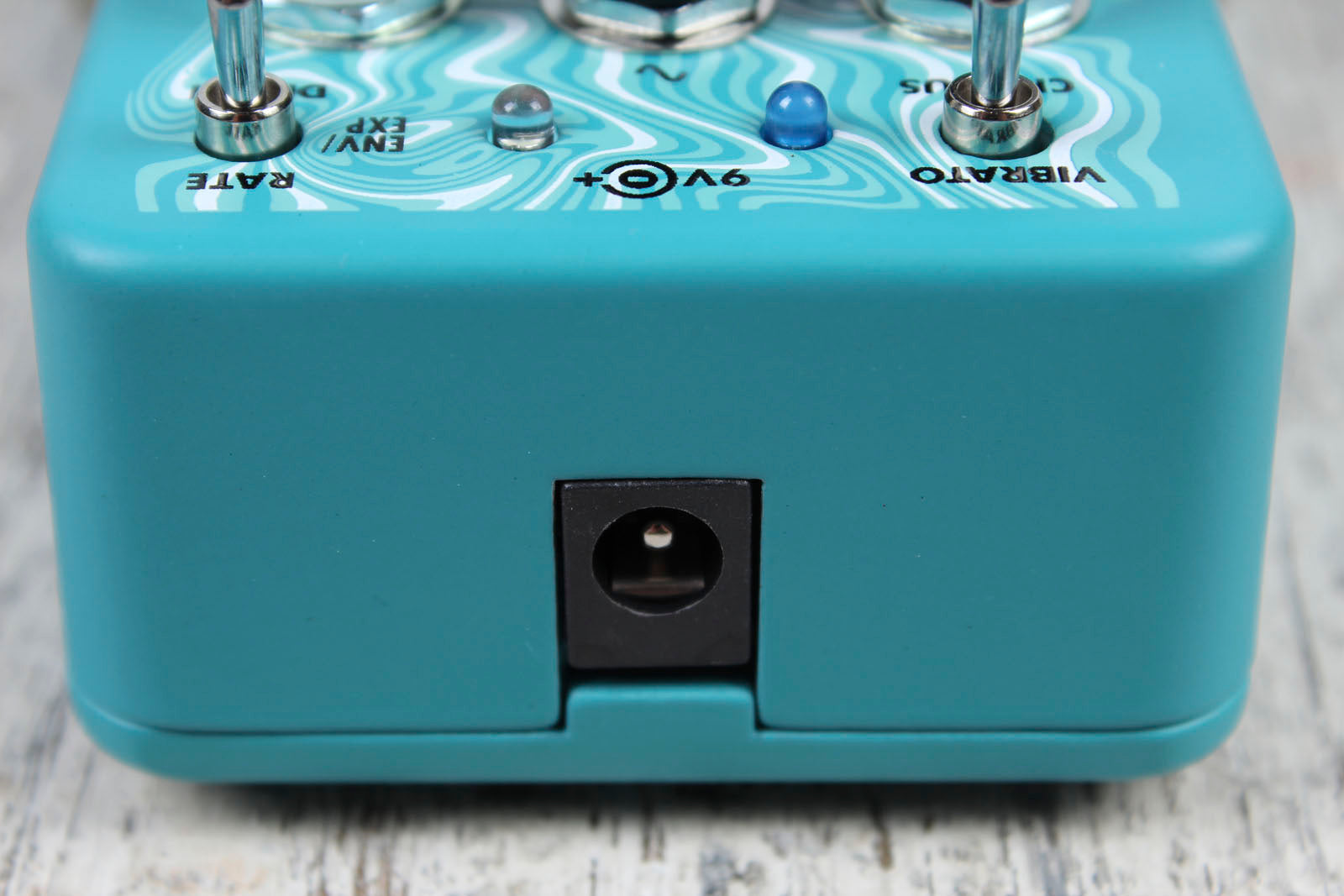 Electro Harmonix EDDY Analog Vibrato and Chorus Electric Guitar Effects Pedal