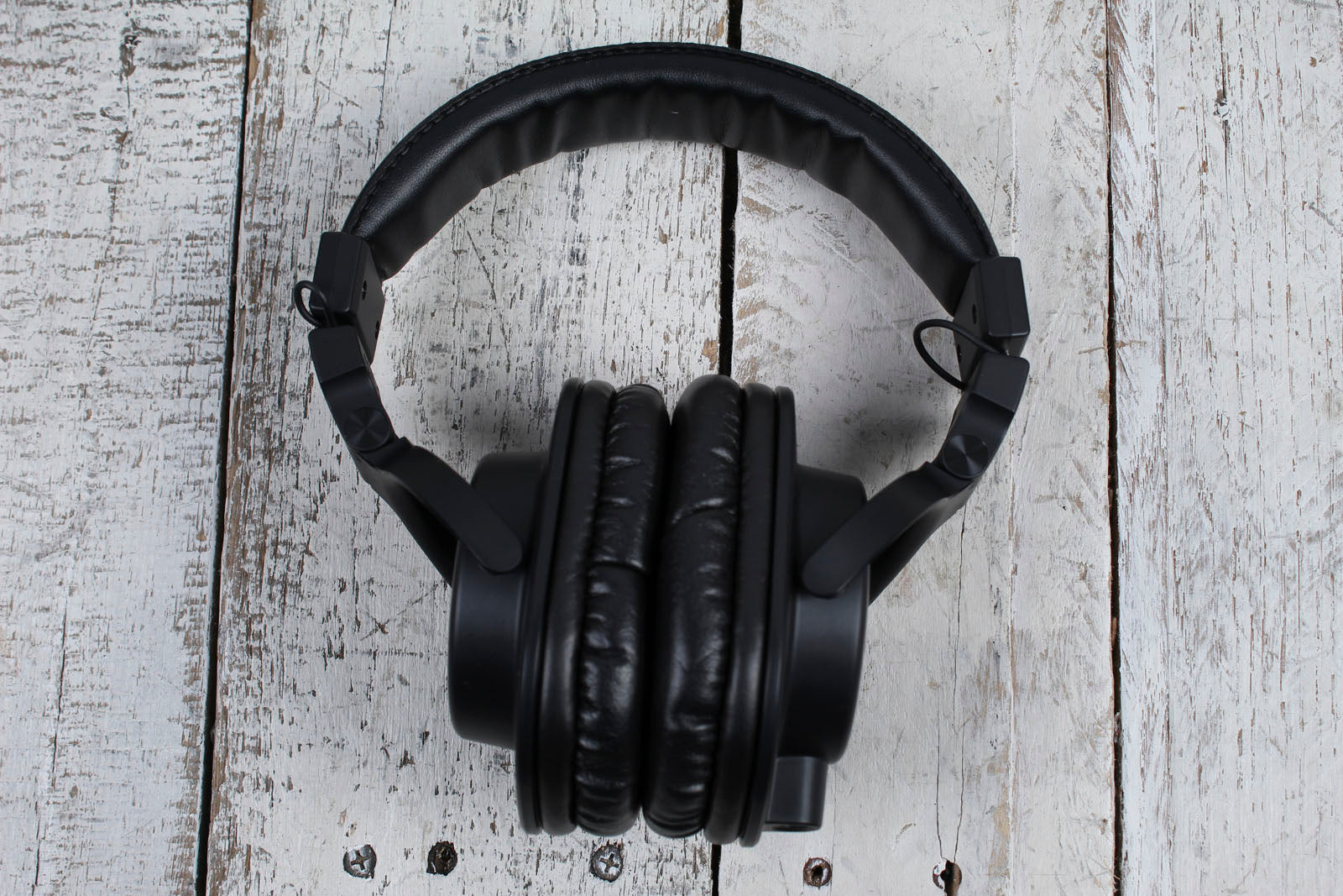 Yamaha HPH-MT5 Closed Back Studio Monitor Headphones Black with Carrying Bag Main image