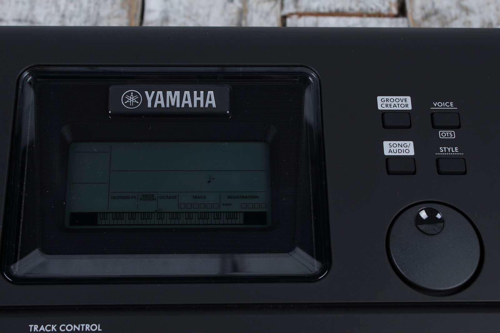 Yamaha PSR-E473 61 Key Portable Keyboard with 820 Voices and Pitch Bend with Power Supply