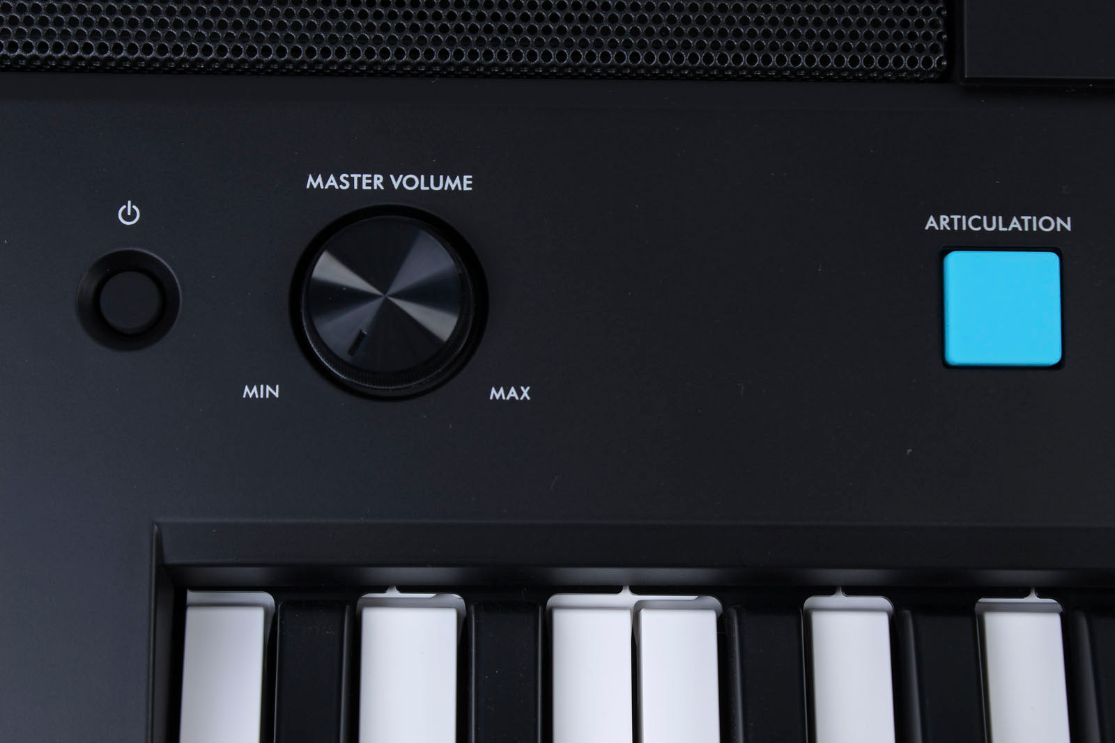 Yamaha PSR-E473 61 Key Portable Keyboard with 820 Voices and Pitch Bend with Power Supply