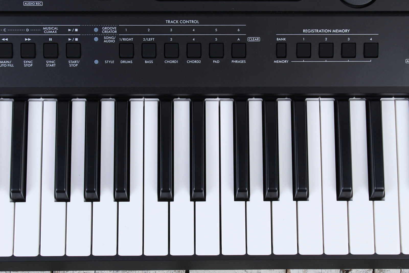 Yamaha PSR-E473 61 Key Portable Keyboard with 820 Voices and Pitch