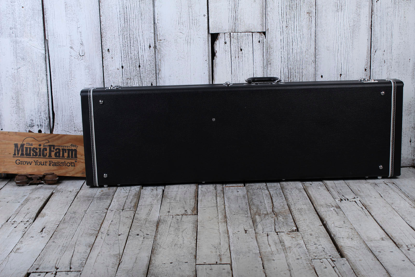 Fender Classic Series Bass Guitar Hardshell Case for Precision and Jazz Bass Secondary image