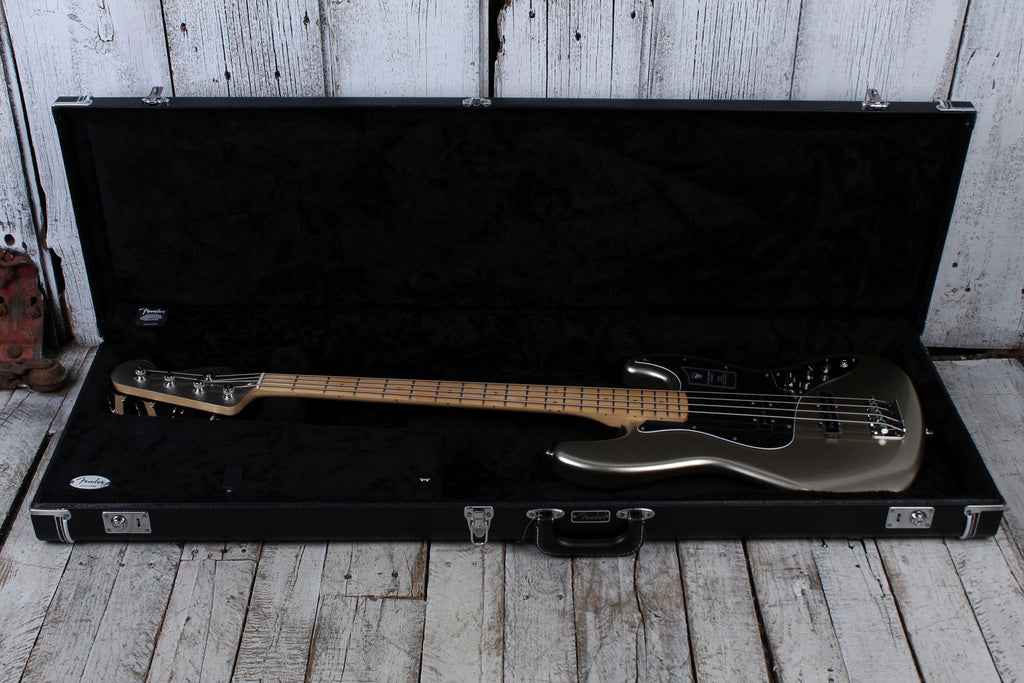 Fender Classic Series Bass Guitar Hardshell Case for Precision and Jazz Bass