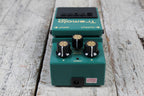 Boss TR-2 Tremolo Pedal Electric Guitar Effects Pedal Vintage Tremolo Effects