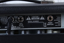 Load image into Gallery viewer, Fender &#39;68 Custom Deluxe Reverb Amplifier Electric Guitar Combo Amp with Footswitch