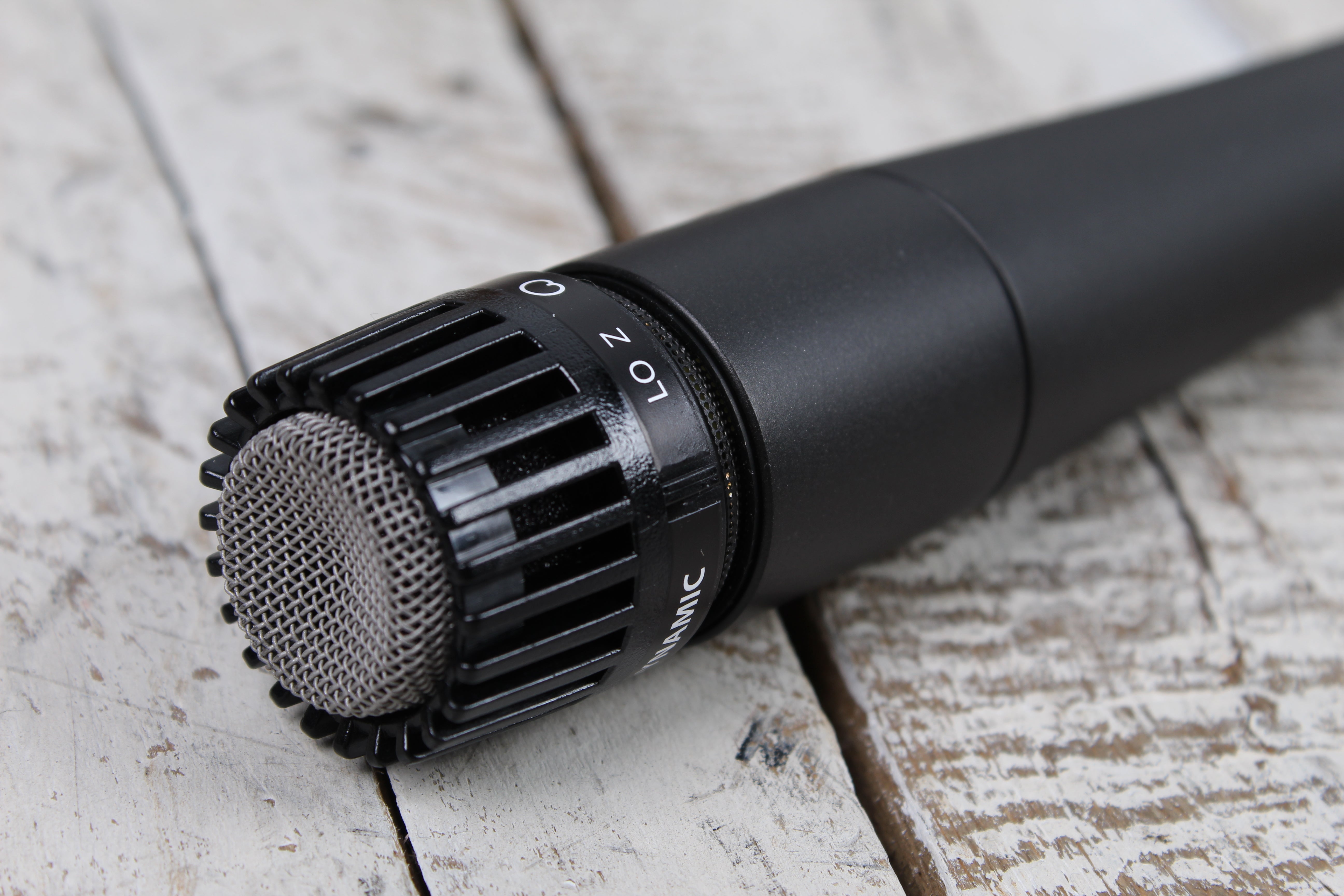 Shure SM57 Dynamic Microphone w Cardioid Pickup Pattern Vocal