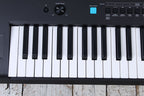 Yamaha PSR-E425 76 Key Portable Keyboard with 820 Voices and Pitch Bend with Power Supply