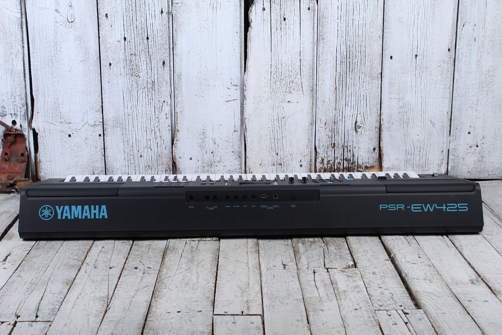 Yamaha PSR-E425 76 Key Portable Keyboard with 820 Voices and Pitch Bend with Power Supply
