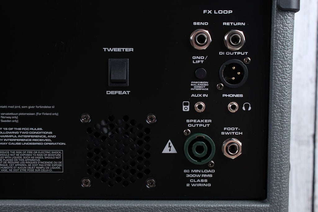 03617650  Peavey MAX® 300 120US Bass Amp