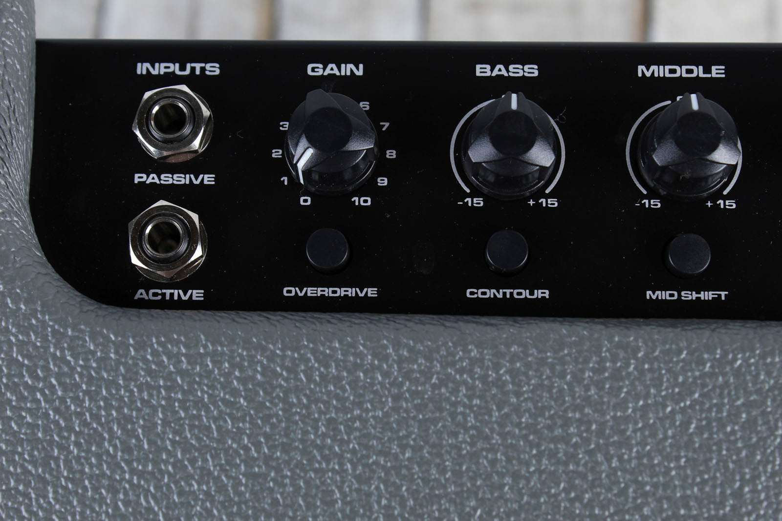 03617650  Peavey MAX® 300 120US Bass Amp