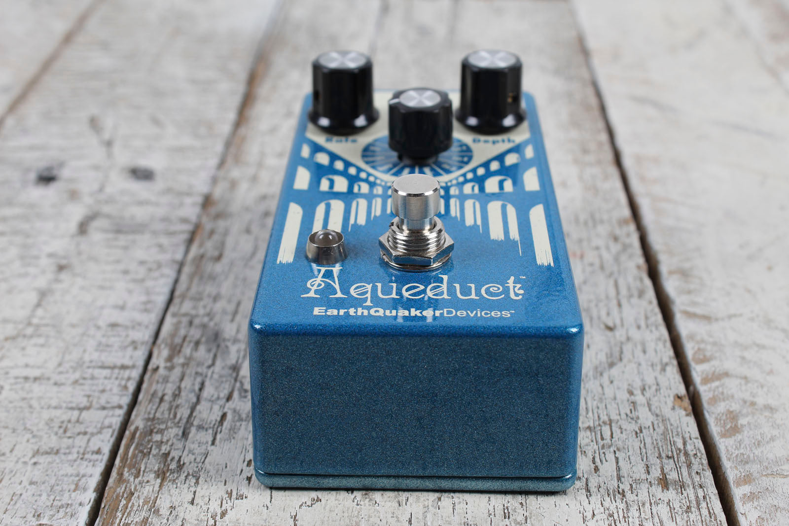 EarthQuaker Aqueduct Pitch Vibrato Effects Pedal Electric Guitar Effects Pedal