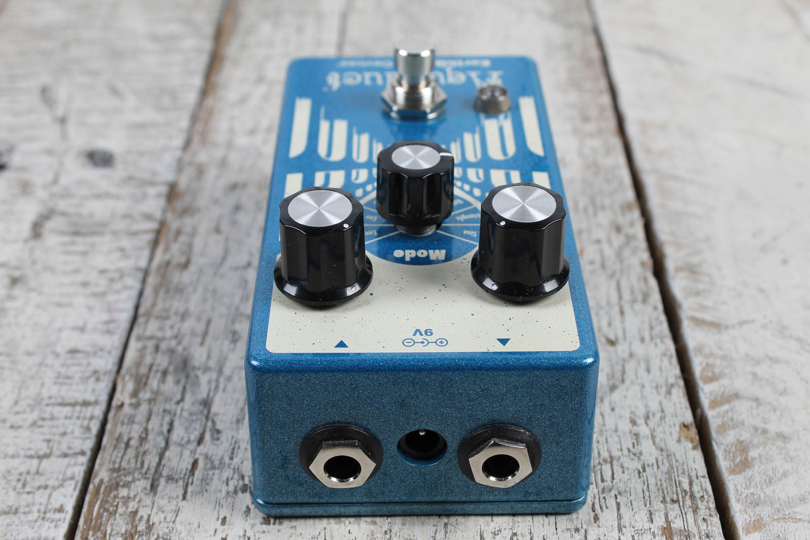 EarthQuaker Aqueduct Pitch Vibrato Effects Pedal Electric Guitar Effects Pedal