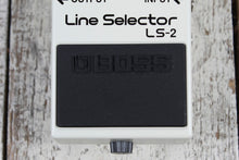 Load image into Gallery viewer, Boss LS-2 Line Selector Pedal Electric Guitar Line Selection Effects Pedal