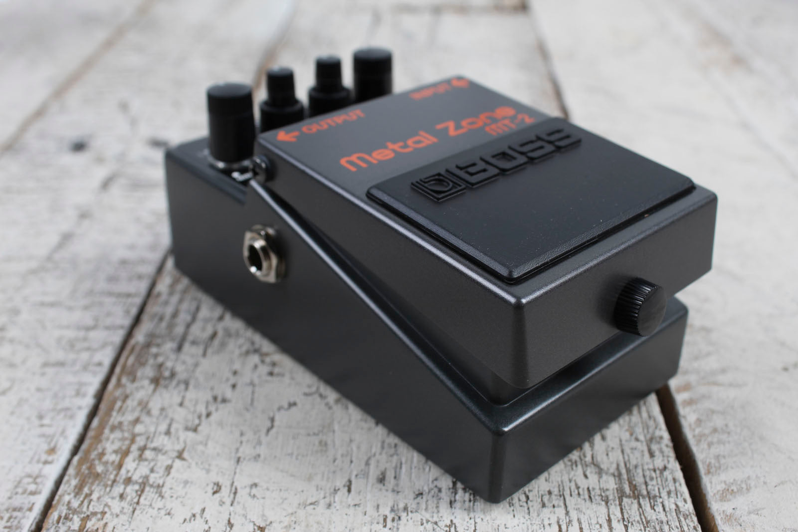 Boss MT-2 Metal Zone Distortion Pedal Electric Guitar Distortion Effects Pedal