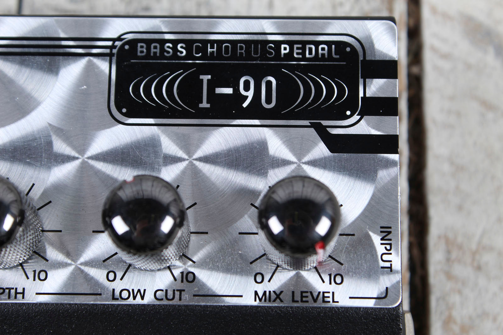 Eden I90 Professional Chorus Electric Bass Guitar Effects Pedal w Power Supply