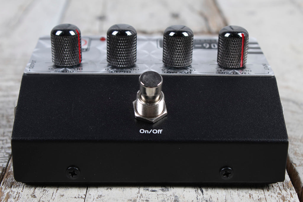 Eden I90 Professional Chorus Electric Bass Guitar Effects Pedal w Power Supply