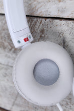 Load image into Gallery viewer, Yamaha HPH-50 Dynamic Closed Back Headphones with Adjustable Headband White