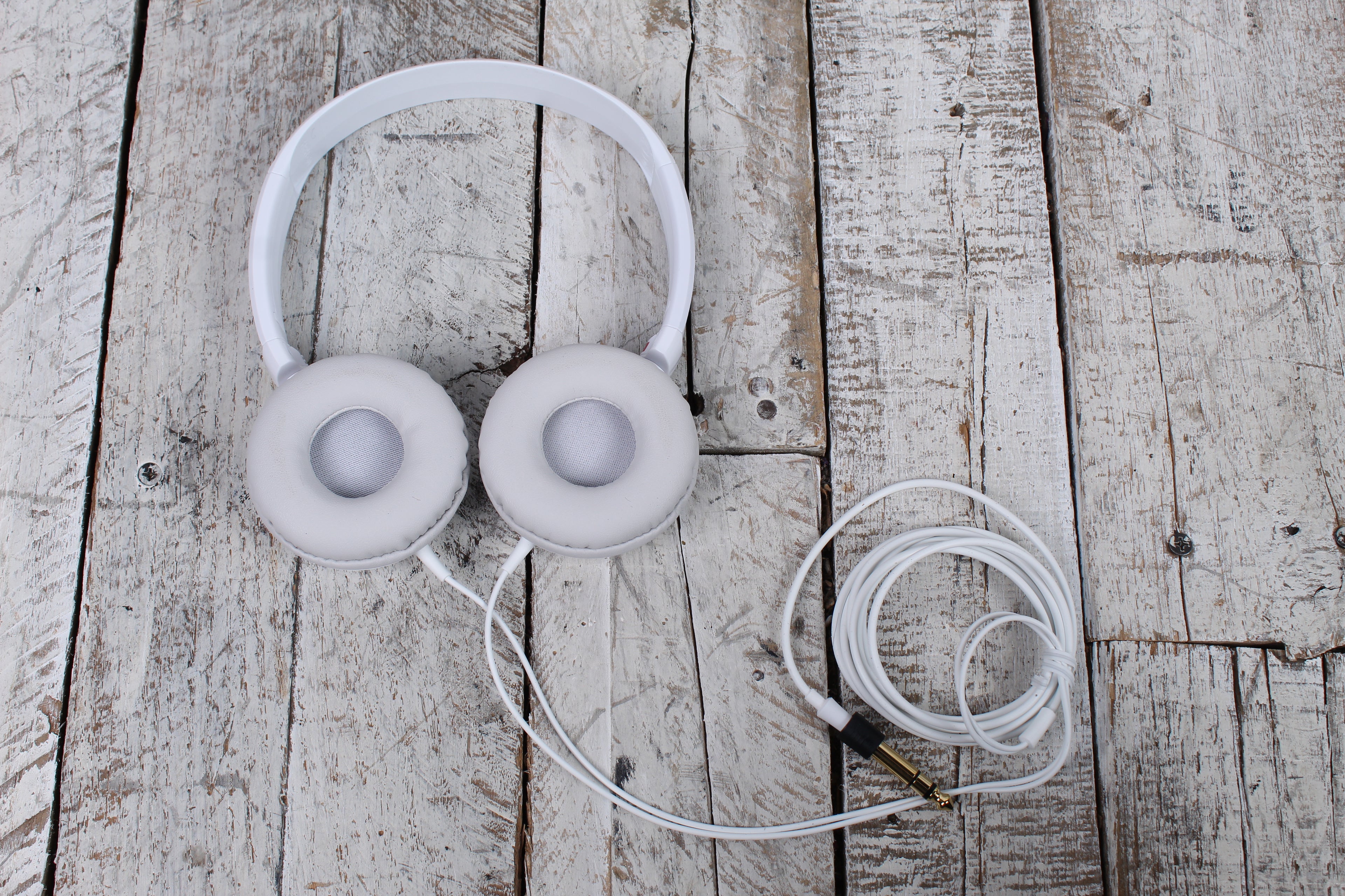 Yamaha HPH-50 Dynamic Closed Back Headphones with Adjustable Headband White