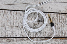 Load image into Gallery viewer, Yamaha HPH-50 Dynamic Closed Back Headphones with Adjustable Headband White