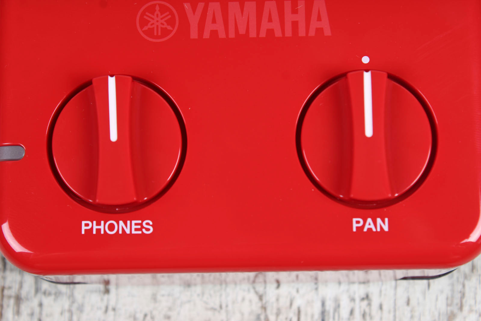 Yamaha Red SessionCake Portable Mixing Headphone Amplifier w Hi Z Input  SC-01