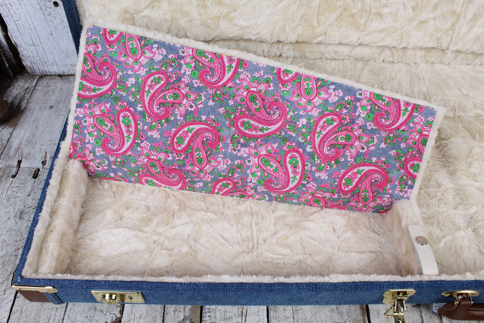 Fender X Wrangler Denim Hardshell Electric Guitar Case for Stratocaster and Telecaster Indigo Denim