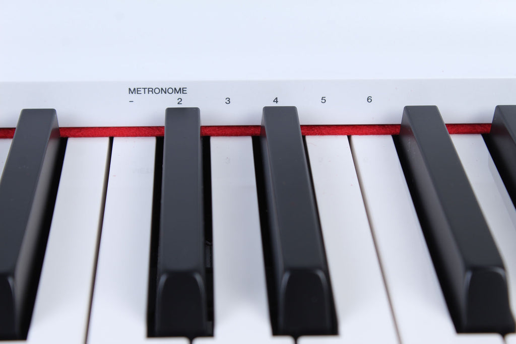 Yamaha P125A White 88 Key Graded Hammer Digital Piano with Power Supply & Pedal