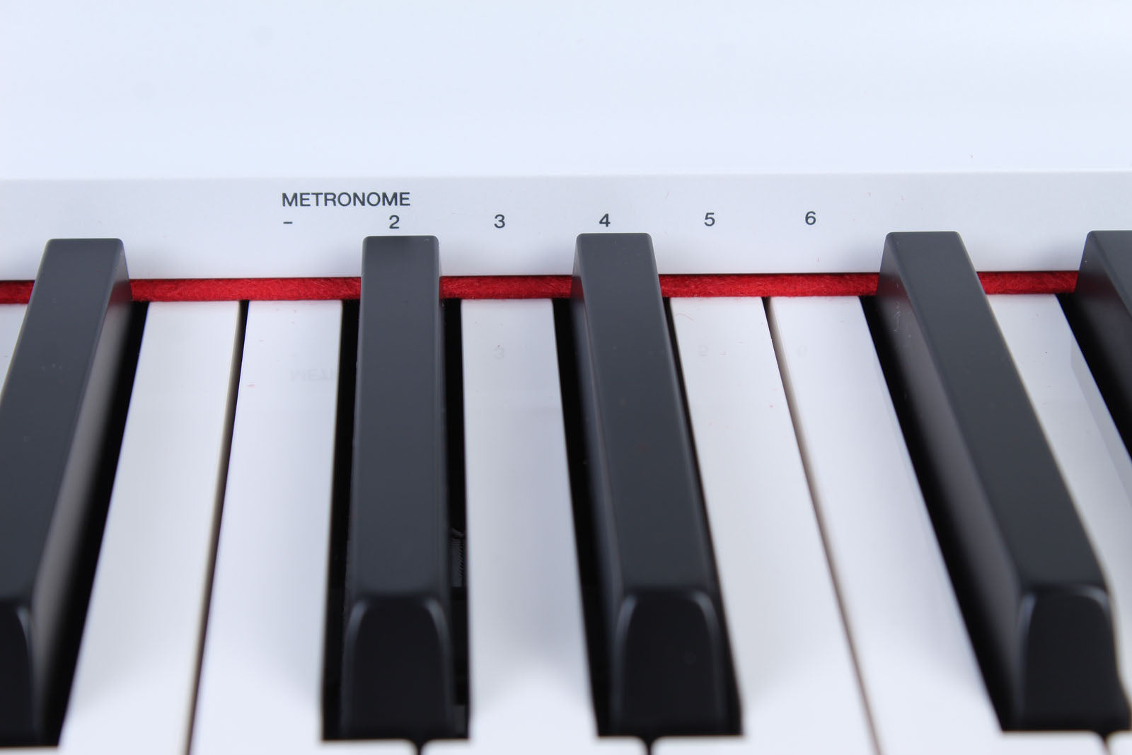 Yamaha P125A White 88 Key Graded Hammer Digital Piano with Power Supply & Pedal