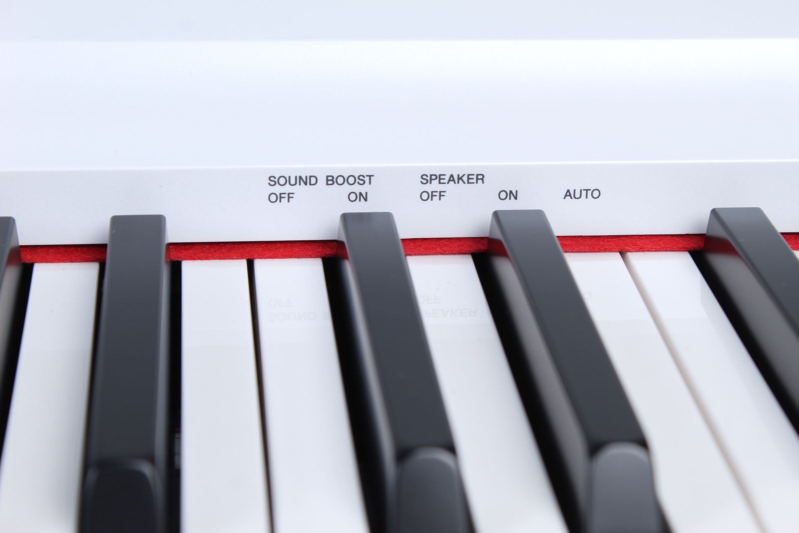 Yamaha P125A White 88 Key Graded Hammer Digital Piano with Power Supply & Pedal