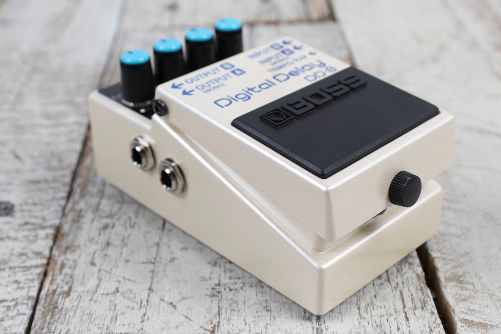 BOSS DD-8 Digital Delay Effects Pedal Electric Guitar Delay Effects Pedal