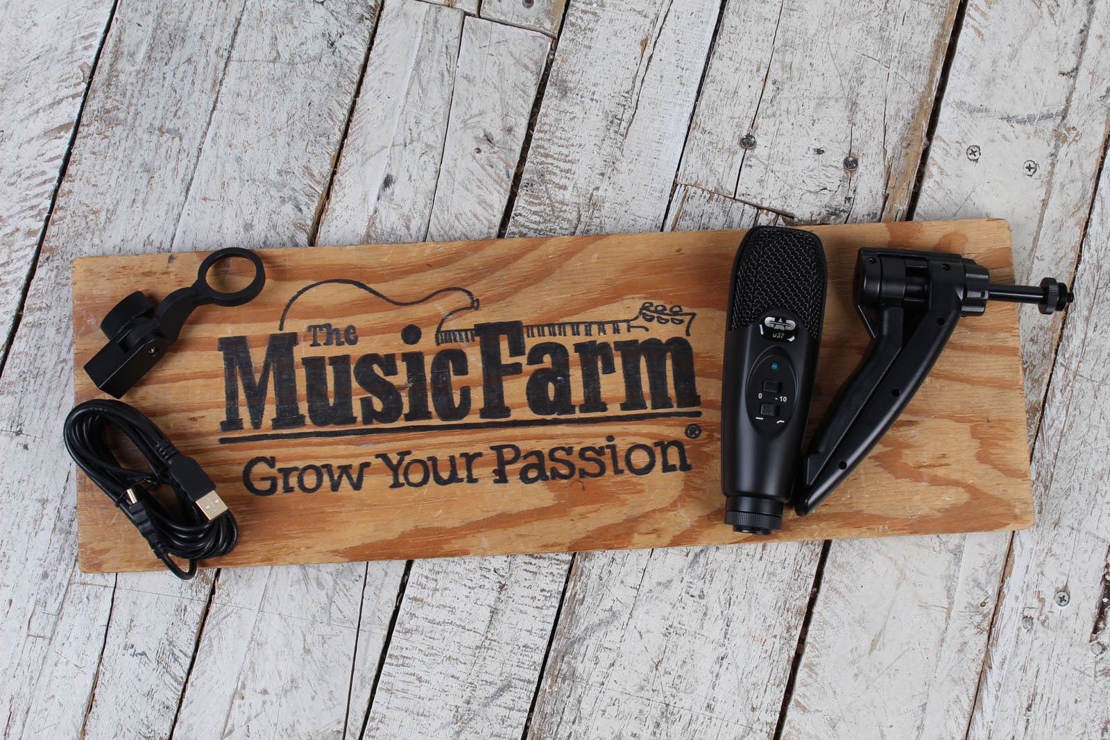 U37  CAD Audio U37 USB Large Diaphragm Cardioid Condenser Microphone with Stand and Cable Secondary image