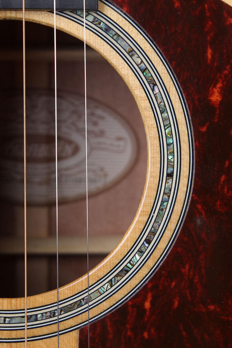 Washburn HD100SWK Heritage Series Acoustic Guitar Natural with Hardshell Case