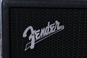 Fender® Rumble LT25 Electric Bass Guitar Combo Amplifier 25 Watt 1 x 8 Amp w USB