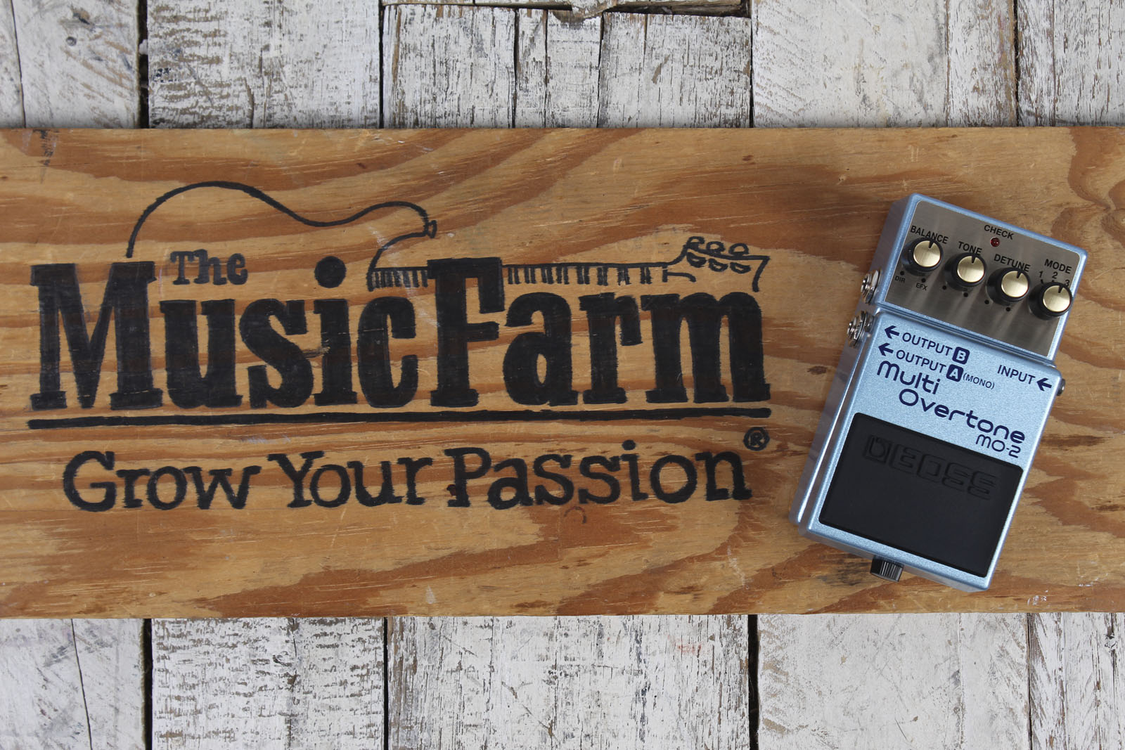 Boss MO-2 Multi Overtone Effects Pedal Electric Guitar Overtone Effects Pedal Secondary image