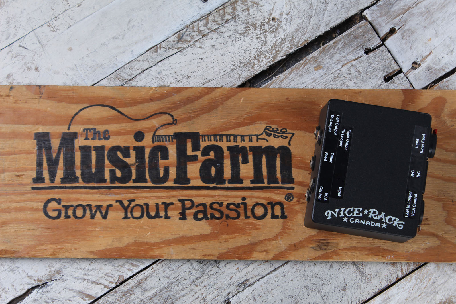 Nice Rack Canada 1/4 Inch to XLR In / Out Adapter Secondary image