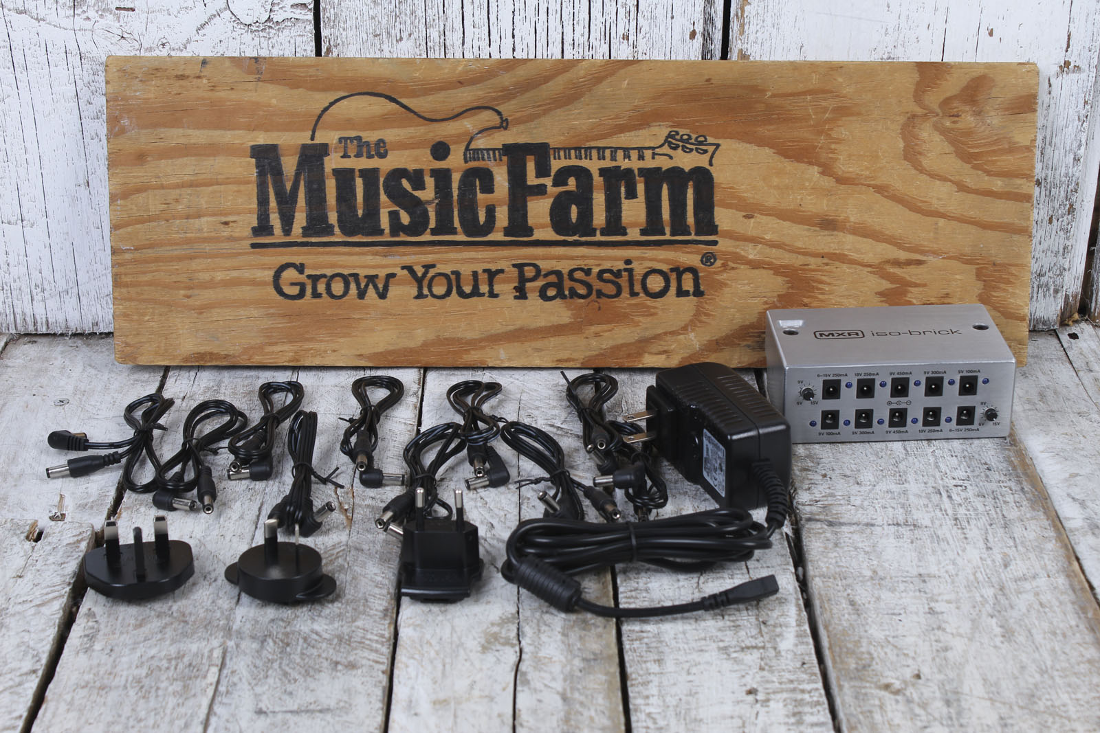 MXR Iso-Brick Power Supply Electric Guitar and Bass Effects Pedal Power Supply Secondary image