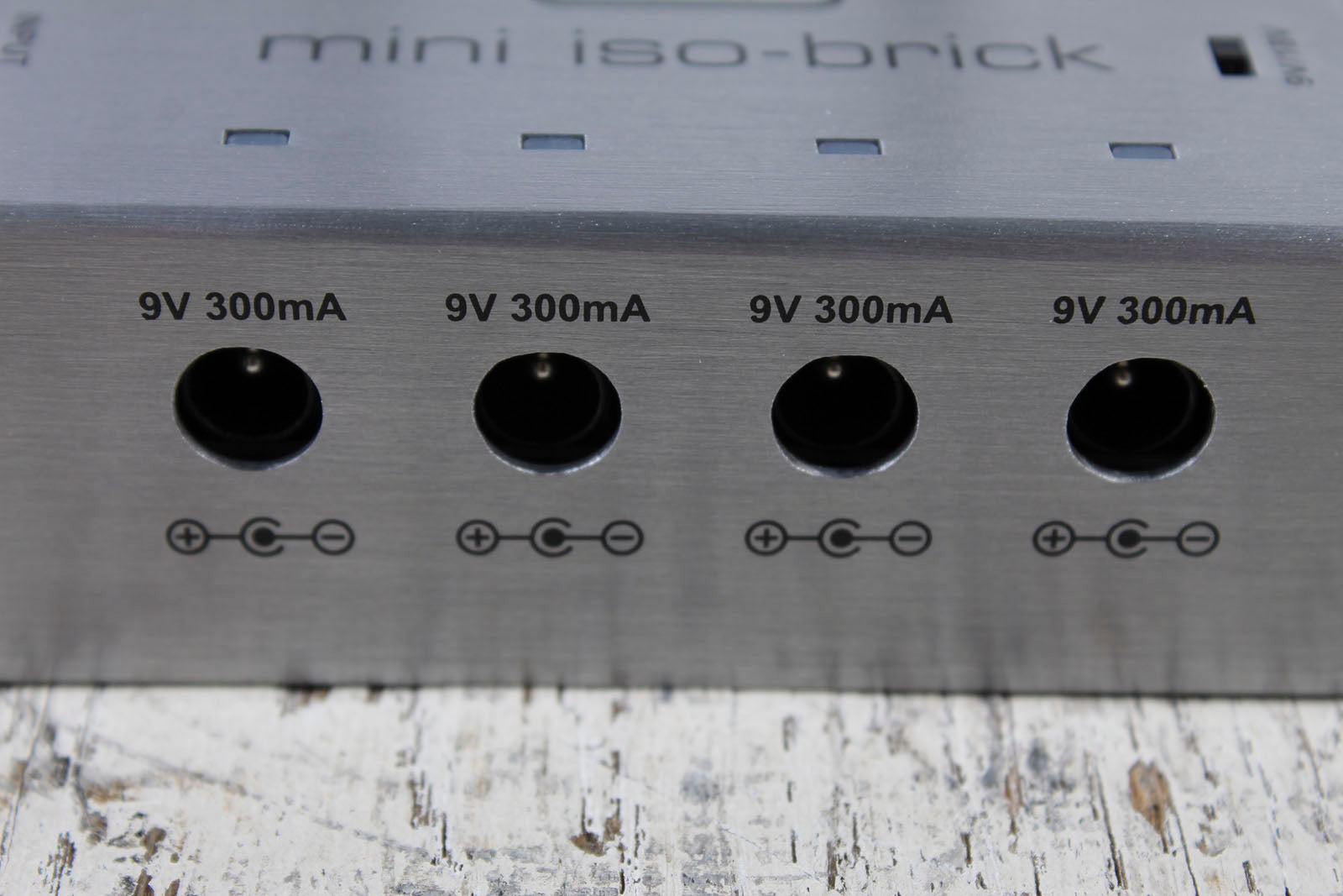 MXR Mini Iso-Brick Power Supply Pedalboard Effects Pedal Power Supply M239