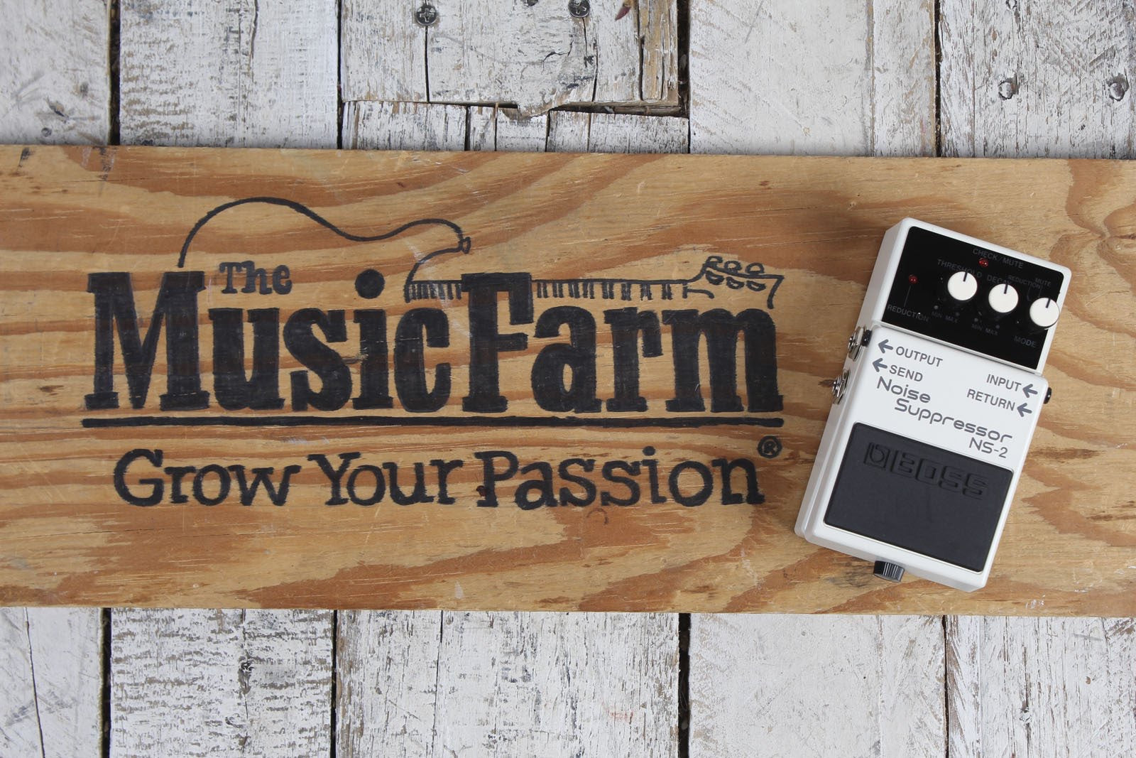 Boss NS-2 Noise Suppressor Pedal Electric Guitar Suppressor/Gate Effects Pedal Secondary image