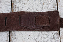 Load image into Gallery viewer, Henry Heller 2&quot; Wide American Buffalo Leather Guitar Strap Chocolate