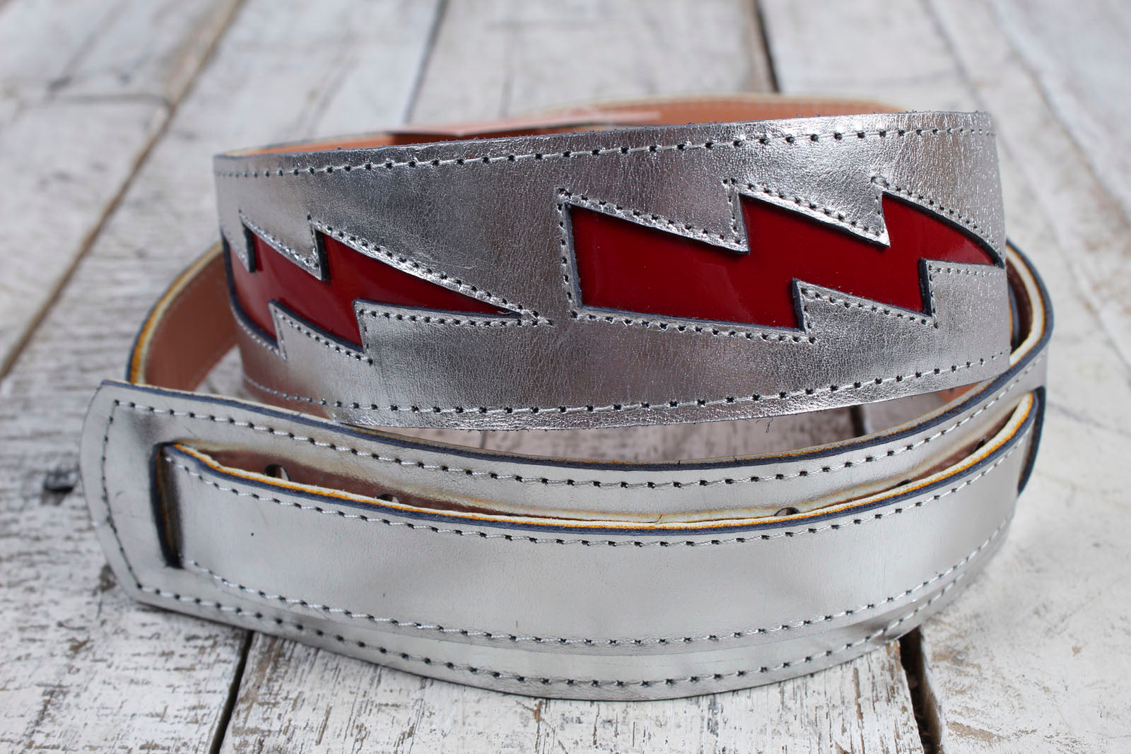 Henry Heller Silver Capri Leather Guitar Strap with Red Patent Leather Bolts