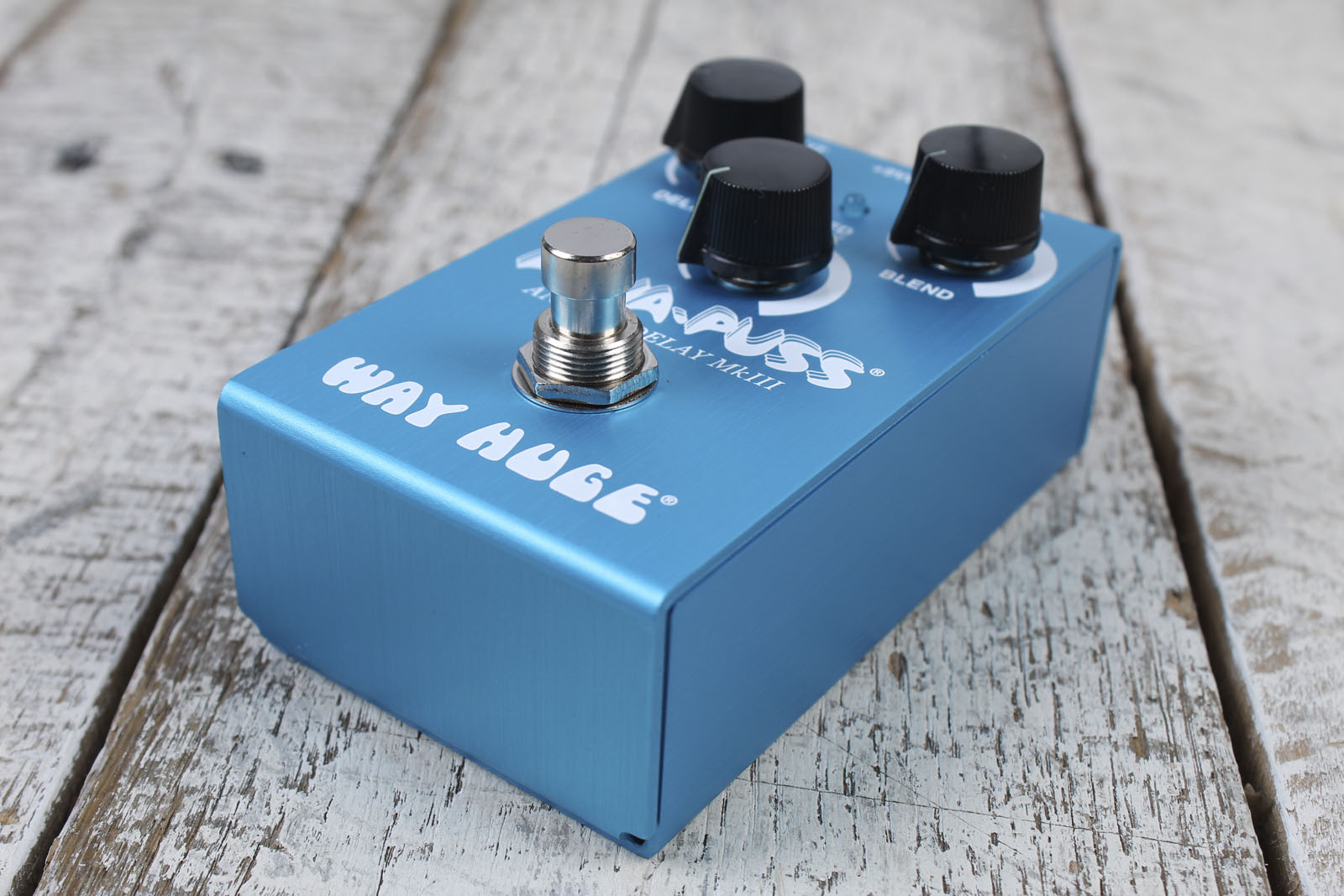 Way Huge Smalls Aqua Puss Analog Delay Pedal Electric Guitar Delay